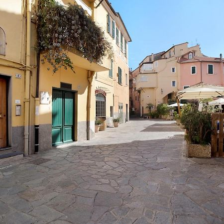 Casa Di Ali Apartment Imperia Exterior photo